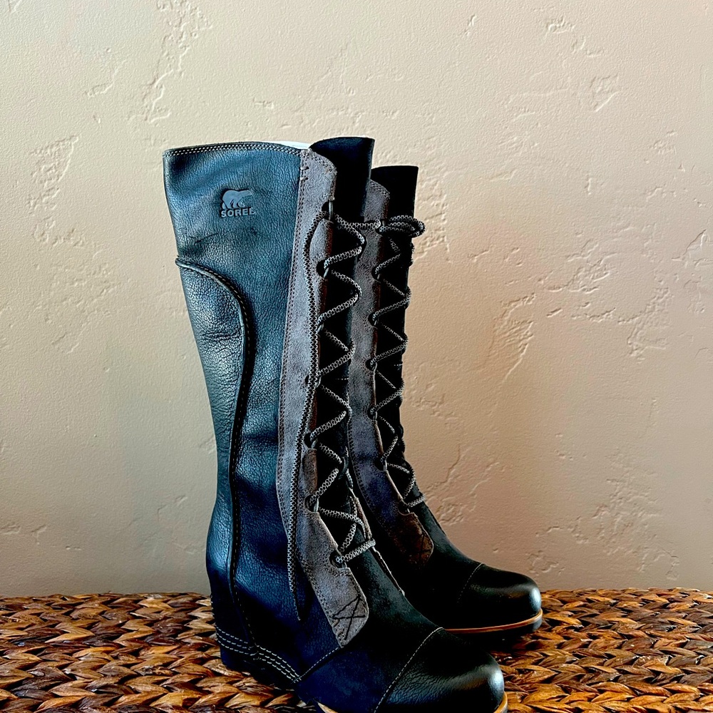 This is Sorel boot, under, hidden 2-inch platformr, new with box..